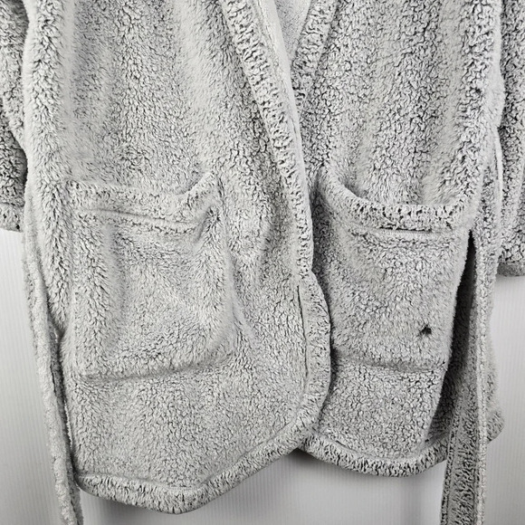 Aerie Women's Soft Heathered Grey Fuzzy Short Tie Closure Bathrobe Size M - Picture 6 of 14